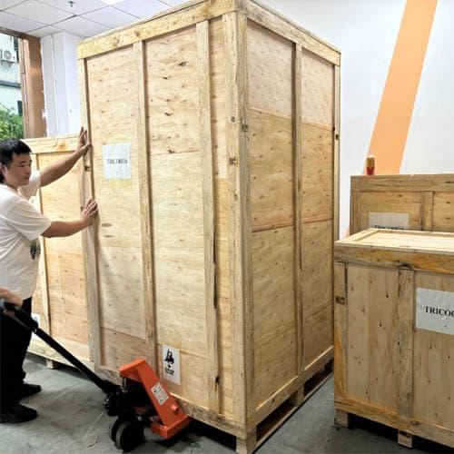 Export Packing & Global Delivery