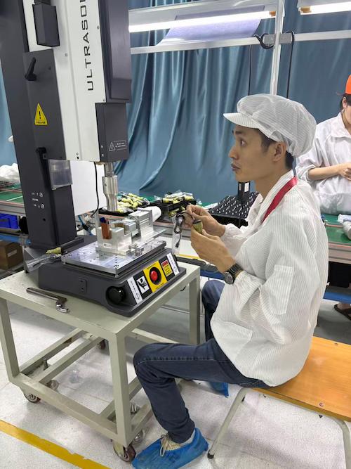 1765472919703680.jpg For precision plastic parts assembly by electro servo ultrasonic welding machine.jpg