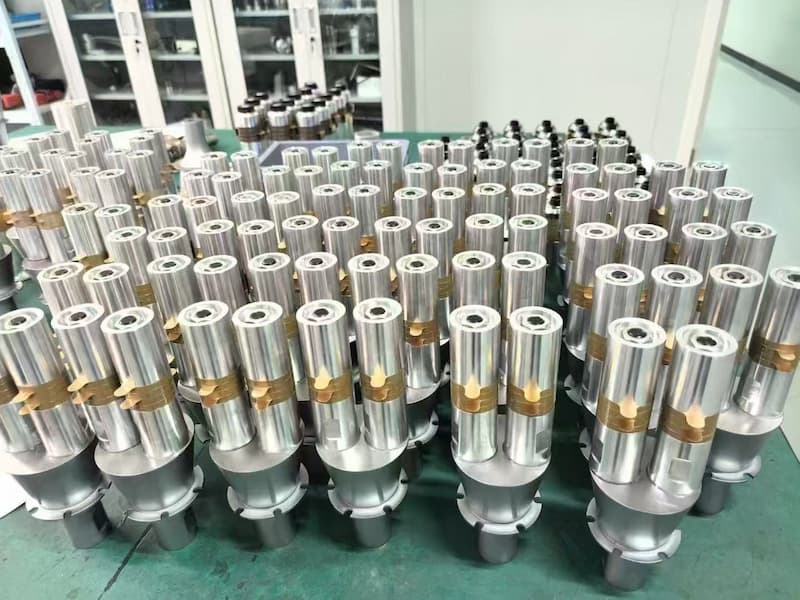 20kHz ultrasonic welding transducer for industrial plastic welding – Timeast TEC.jpg
