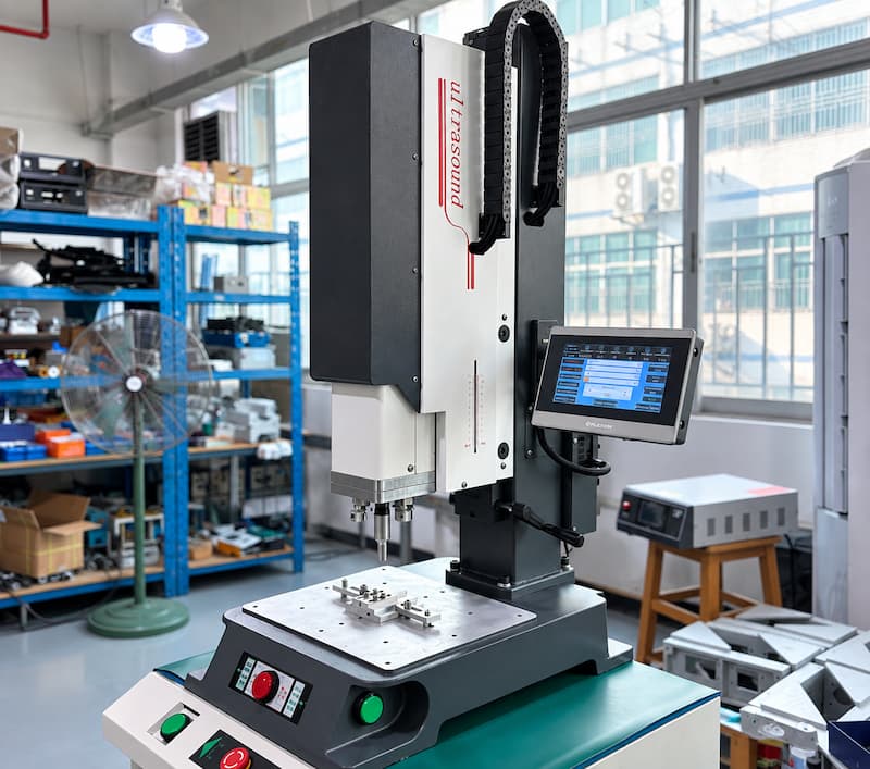Servo ultrasonic welder with touchscreen control and welding fixture